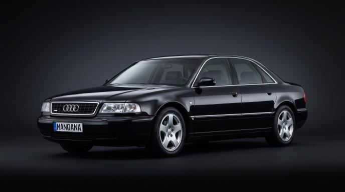 טפט לשולחן העבודה של AUDI, Manqana
