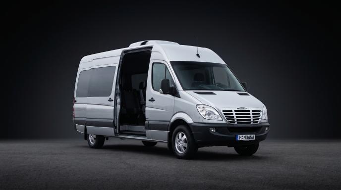 טפט לשולחן העבודה של FREIGHTLINER SPRINTER, 2 דוֹר, Manqana
