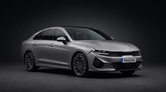 טפט לשולחן העבודה של KIA K5, 3 דוֹר, 1 מתיחת פנים, Manqana
