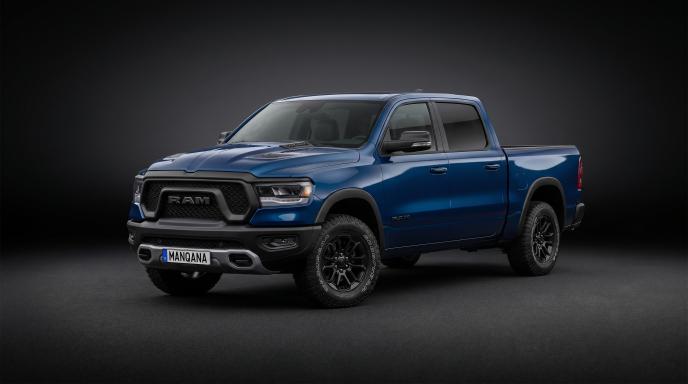 טפט לשולחן העבודה של RAM 1500, 2 דוֹר, 1 מתיחת פנים, Manqana