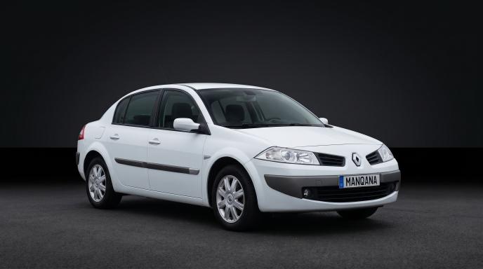 טפט לשולחן העבודה של RENAULT, Manqana
