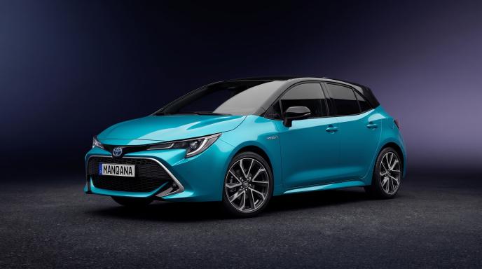 טפט לשולחן העבודה של TOYOTA COROLLA, 12 דוֹר, Manqana