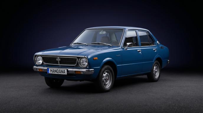 טפט לשולחן העבודה של TOYOTA, Manqana