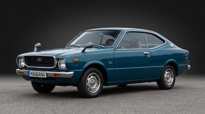 טפט לשולחן העבודה של TOYOTA COROLLA, 3 דוֹר, Manqana