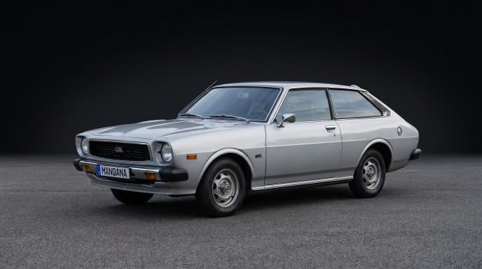 טפט לשולחן העבודה של TOYOTA COROLLA, 3 דוֹר, 1 מתיחת פנים, Manqana