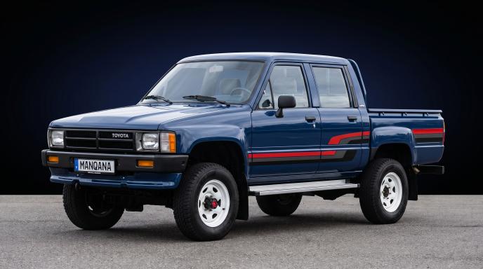טפט לשולחן העבודה של TOYOTA, Manqana