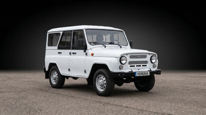 טפט לשולחן העבודה של UAZ 469, 1 דוֹר, 1 מתיחת פנים, Manqana